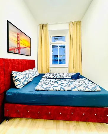 4BR Stay for 8 Near FAC Stadium Отели в г. Клостернойбург