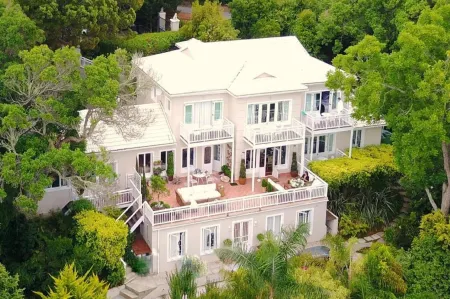 Roseroc Boutique Guest House Отели в г. Книсна