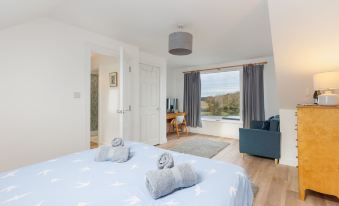 Sea Breeze Your Coastal Sanctuary in Sandown