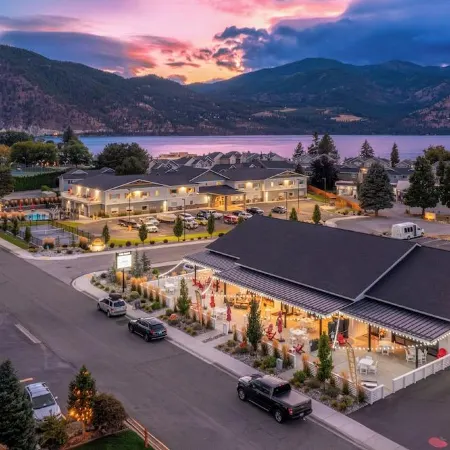 The Lodge Lake Chelan