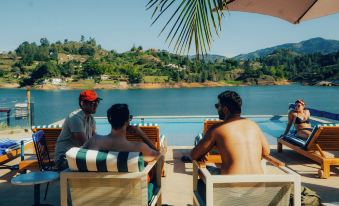 Viajero Guatapé Hostel & Lake Club