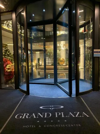 Grand Plaza Hotel and Congress Centre Отели рядом с достопримечательностью «Центральный рынок»