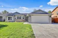 Renovated 3BR Home with Spacious Backyard Oasis Hotels in Meridian
