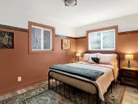 The Elkstone - Hot Tub! Hotels in Conover