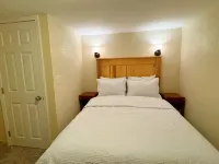 5-Bedroom House in Hays with AC, WiFi
