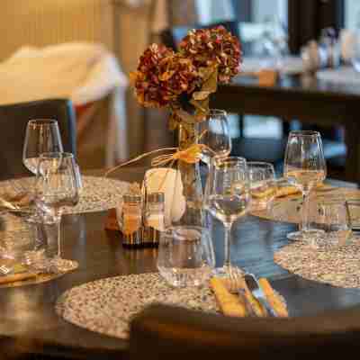 Le Madame - Hôtel & Restaurant Dining/Meeting Rooms