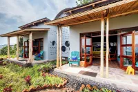 Chameleon Hill Forest Lodge Hotels in Bufumbira