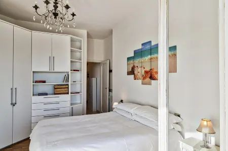 Homey Seaview Apartment by Wonderful Italy