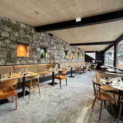 La Cachette - Friendly Hotel Dining/Meeting Rooms