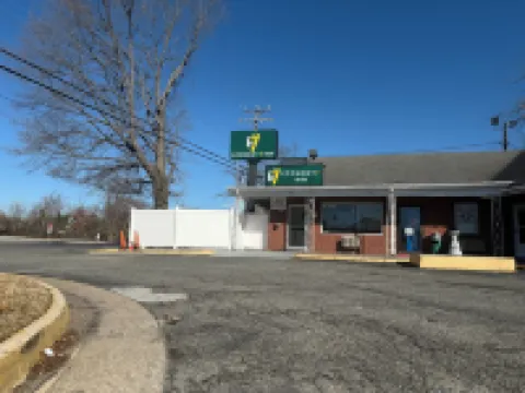 Economy 7 Inn Hampton Hotels in Hampton