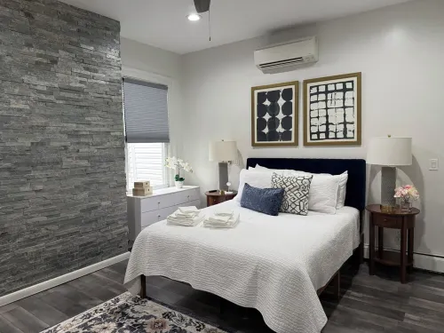 Spacious 3 bed 2 bath with free parking and easy NYC transportation