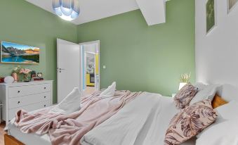 Asteri Garden & Terrace Apartment