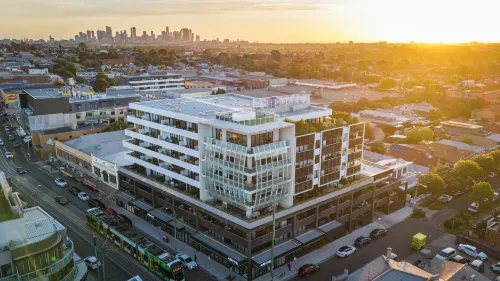 Mega Style Apartments The General Отели в г. Ivanhoe