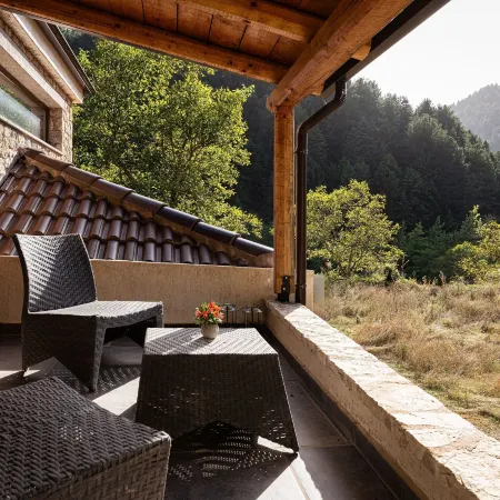 Hidden Stone Chalet