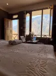 The Void - Tirthan Valley Hotels in Pekhri