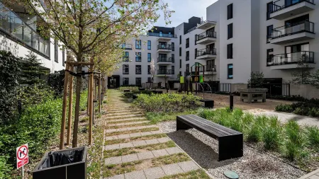 Aleja Rzeczypospolitej, Sun & Snow Отели в г. Констанцин-Езёрна