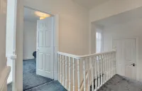 The Wingrove Retreat by Week2Week Contractor & Business Travel Stays Hotels in 