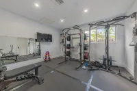 Heated Pool Family friendly House 4 minutes from The Beach Hotels near The Deerfield Beach Historical Society