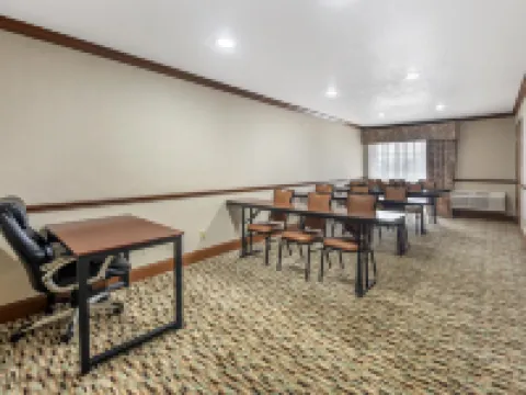 Best Western Plus Atrium Inn Hotels in Guadalupe County