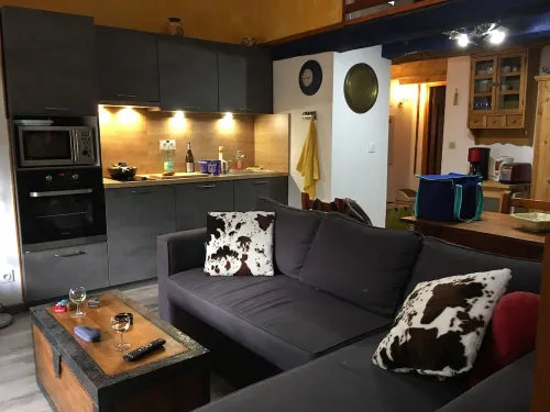 Bright through-apartment for 6 people