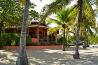 Sea, sand and serenity at Spooky Channel Hotel a Sandy Bay