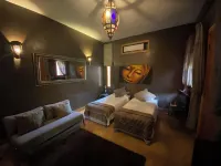 Villa les Portes de l'Atlas. Located in a 3 ha olive grove - Exclusive