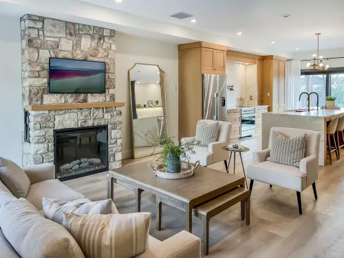 Luxury townhome - Rooftop Patio - Hot Tub