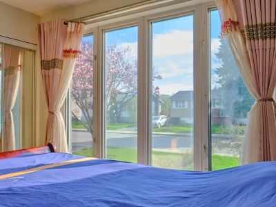 Beautiful cottage near river close to montreal