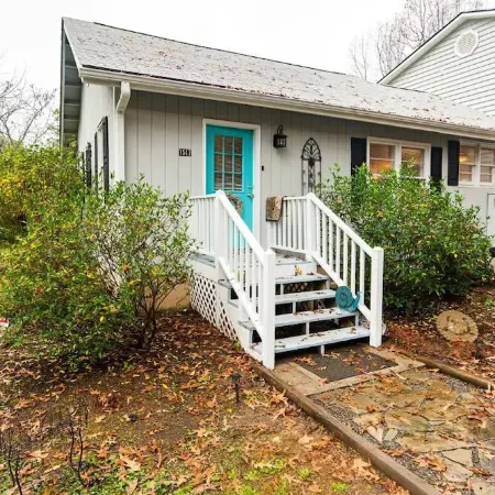 Jo Mac Cottage- Quiet Home near UNC Chapel Hill