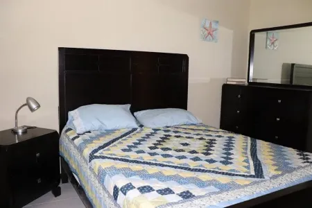 The Ohio House: 4 Bedroom Beachfront Retreat