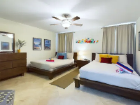 Immerse Yourself in Luxury at our breathtaking beachfront Condo! Hoteles en Santo Tomás