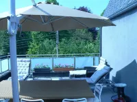 Liège cheerful modern house for 8pers with 30m2 terrace and enclosed courtyard. Hotels in Saint-Nicolas