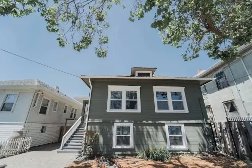 2336A- Upper 3B2B Unit w/ Laundry near UC Berkeley