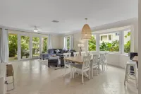 Large and Luxurious Unit 6 / Spacious / Atlantis - Group / Family