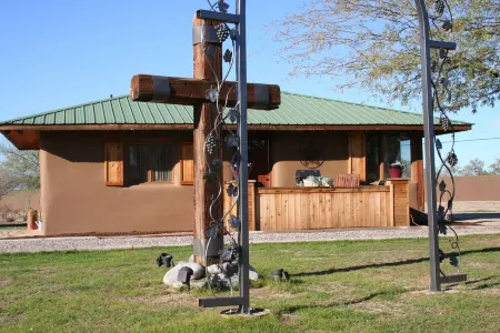 Jack Sparrow - Custom Casita Desert Hideaway with Beautiful Views Отели рядом с достопримечательностью «Уисперинг Уинд»