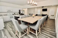 Family Villa w/ Private Pool, Trolley Ride to Beach/Attractions
