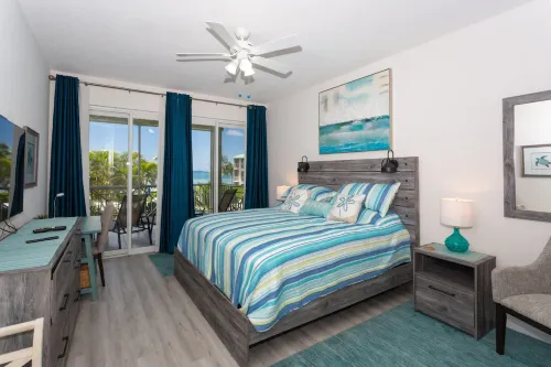 Gorgeous ocean views on Seven Mile Beach!