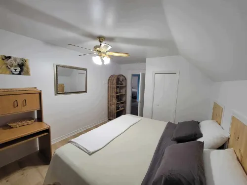 Remodelled historic suite w/nautical boho decor, in the UNESCO Town of Lunenburg