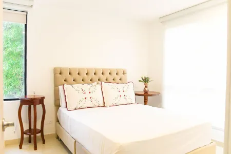 Sleek 3BR Urban Escape Отели рядом с достопримечательностью «MONTAÑA ESCONDIDA GLAMPING»