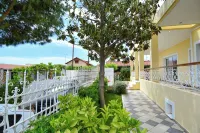 Villa Filoxenia all seasons, near airport, sea, Athens Hotels in Koropi