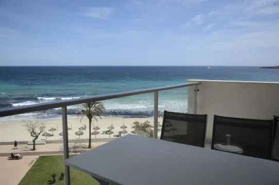 Modern beachfront apartment