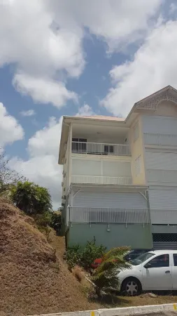 On the heights of Anse à Ane - Beautiful T2 New - Superb Sea and Beach View Отели рядом с достопримечательностью «Point du Bout Beach»