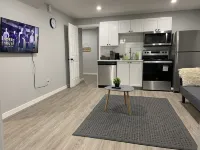 Guest Home in Regina -- Feels like Home 리자이나 호텔