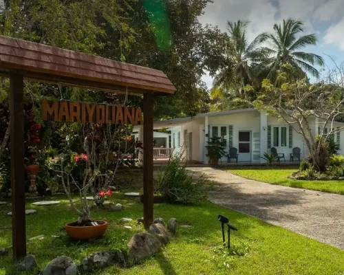 Family House w. Pool, Parking & Basketball Court! In Rainforest!10 min to beach Hotels in Mameyes II