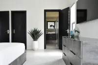 Luxury villa w/hot tub & rooftop terrace