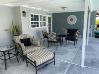 Quiet Culdesac, Golf Course view, 3 Bedroom 2 Bath, Sleeps 8!