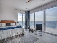 Stunning Oceanfront 5 Bed House with Infinity Pool