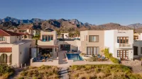Large Luxury Beachfront Villa with Pool, Paddleboards, Golf Carts- Family Ready!