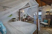 Ocean Front Luxury w/ sea access and dock on Private Peninsula w/amazing sunsets Hôtels à : 