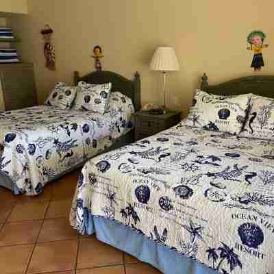Las Mananitas - 2BR BEACHFRONT - #103 Groundfloor 1900 Sf Phase 1 Condo Rooms